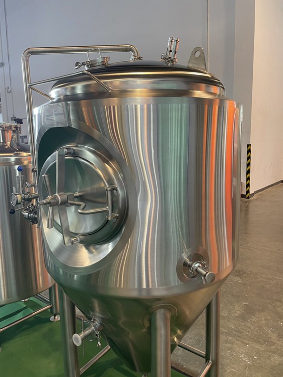 jacketed fermenter-conical cooling fermenter-fermentation tank.JPG